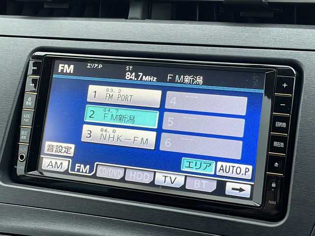 トヨタ プリウス S 新潟県 2009(平21)年 3.3万km スーパーホワイトⅡ 純正HDDナビ(NHZN-W59G)/CD/DVD/BT/フルセグテレビ/ミュージックサーバー/ETC/ドライブレコーダー/ステアリングスイッチ/スマートキー/プッシュスタート/オートライト/フォグランプ/純正15インチアルミホイール/社外15インチAW冬タイヤ車載