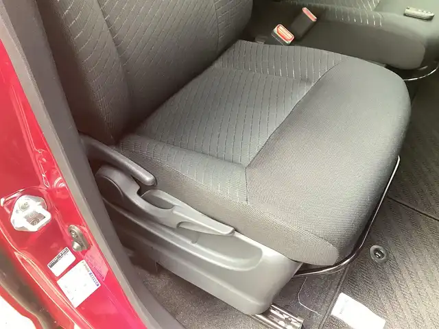 トヨタ タンク X S 鹿児島県 2017(平29)年 1.9万km マゼンタベリーマイカM ワンオーナー/純正ナビ(NSCD-W66)/バックカメラ/ステアリングスイッチ/コンフォートパッケージ/ ・シートヒーター(運転席/助手席)/ ・シートバックテーブル(運転席/助手席)/ ・運転席シートリフター/アームレスト/ ・助手席シートアンダートレイ/スマートアシスト2/ ・衝突回避支援ブレーキ機能/ ・衝突警報機能(対車両/歩行者)/ ・車線逸脱警報機能/ ・誤発進抑制制御機能/ ・先行車発進お知らせ機能/オートライト/LEDフロントフォグランプ/左パワースライドドア/右イージークローザー/スマートキー×2本/取説&保証書有り/H30/R1/2/3/4/5/6年 ディーラー記録簿あり/