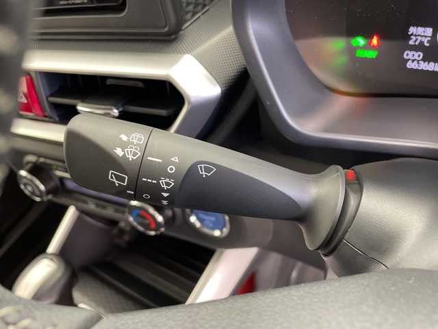 トヨタ ライズ Z 鹿児島県 2021(令3)年 6.7万km シャイニングホワイトパール スマートアシスト/・衝突軽減ブレーキ/・レーダークルーズコントロール/・レーンキープアシスト/・オートマチックハイビーム/・先行車お知らせ機能/・誤発進抑制機能/社外ナビ(BT/CD/DVD/AM/FM/フルセグTV)/モデリスタエアロ/前後コーナーセンサー/電動パーキングブレーキ/オートホールド/前席シートヒーター/フロントフォグライト/バックカメラ/ETC/スペアキー/純正LEDヘッドライト/社外フロアマット