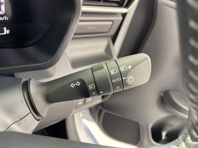 トヨタ ライズ Z 鹿児島県 2021(令3)年 6.7万km シャイニングホワイトパール スマートアシスト/・衝突軽減ブレーキ/・レーダークルーズコントロール/・レーンキープアシスト/・オートマチックハイビーム/・先行車お知らせ機能/・誤発進抑制機能/社外ナビ(BT/CD/DVD/AM/FM/フルセグTV)/モデリスタエアロ/前後コーナーセンサー/電動パーキングブレーキ/オートホールド/前席シートヒーター/フロントフォグライト/バックカメラ/ETC/スペアキー/純正LEDヘッドライト/社外フロアマット
