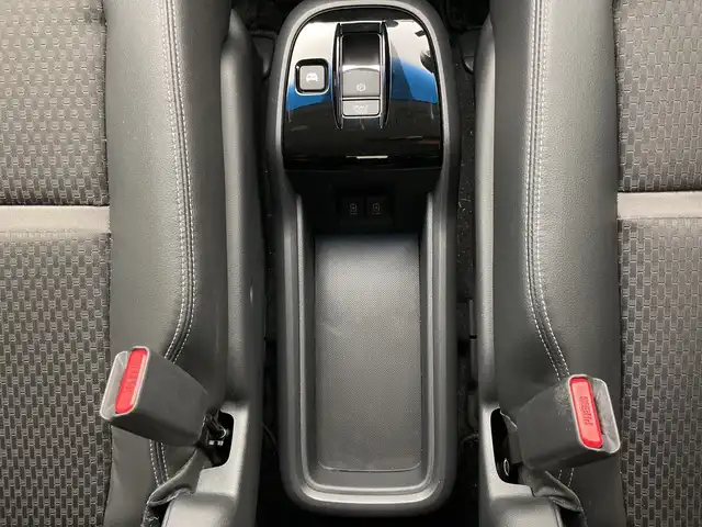 ホンダ ステップワゴン スパーダ ハイブリッド G EX ホンダセンシング 新潟県 2018(平30)年 5.8万km オブシダンブルーパール 純正メモリナビ/　フルセグTV/Bluetooth/CD/DVD/USB/ホンダセンシング/・衝突被害軽減ブレーキ/・誤発進抑制機能/・歩行者事故低減ステアリング/・路外逸脱抑制機能/・アダプティブ・クルーズ・コントロール/・車線維持支援システム/・先行車発進お知らせ機能/・標識認識機能/ハーフレザーシート/前席シートヒーター/両側パワースライドドア/純正ドライブレコーダー/全方位モニター/ビルトインETC/LEDヘッドライト/ステアリングスイッチ