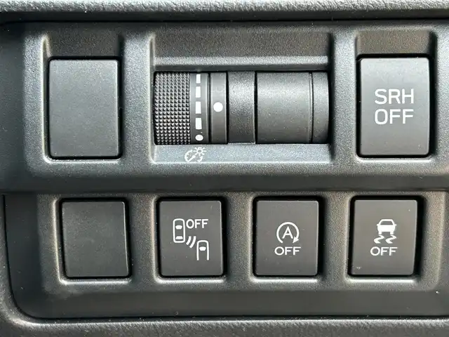 スバル インプレッサ スポーツ 1．6i－Lアイサイト 愛媛県 2017(平29)年 2.3万km ダークグレーメタリック 純正ナビ/フルセグTV/バックカメラ/アイサイト/レーダークルーズコントロール/ETC/パドルシフト/LEDヘッドライト/オートライト/純正AW/純正フロアマット/スマートキー/スペアキー/プッシュスタート