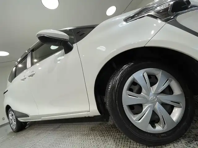 トヨタ シエンタ G セーフティエディション 愛知県 2020(令2)年 5.7万km ホワイトパールクリスタルシャイン 純正ナビ/衝突軽減ブレーキ/両側電動スライドドア/パノラミックビューモニター/ビルトインETC/シートヒーター/LEDヘッドライト/ステアリングヒーター/フルセグTV/Bluetooth/コーナーセンサー/レーンキープアシスト/オートハイビーム/プッシュスタート/スマートキー/CD/DVD再生/アイドリングストップ/ミュージックサーバー/純正フロアマット/オートライト/禁煙車/後期モデル/ウィンカーミラー/電動格納ミラー/フォグランプ/横滑り防止装置/オートエアコン/パーキングサポートブレーキ/先行車発進