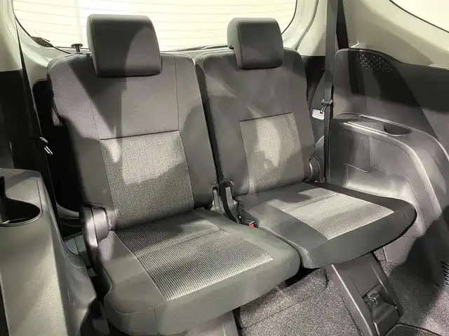 トヨタ シエンタ G セーフティエディション 愛知県 2020(令2)年 5.7万km ホワイトパールクリスタルシャイン 純正ナビ/衝突軽減ブレーキ/両側電動スライドドア/パノラミックビューモニター/ビルトインETC/シートヒーター/LEDヘッドライト/ステアリングヒーター/フルセグTV/Bluetooth/コーナーセンサー/レーンキープアシスト/オートハイビーム/プッシュスタート/スマートキー/CD/DVD再生/アイドリングストップ/ミュージックサーバー/純正フロアマット/オートライト/禁煙車/後期モデル/ウィンカーミラー/電動格納ミラー/フォグランプ/横滑り防止装置/オートエアコン/パーキングサポートブレーキ/先行車発進