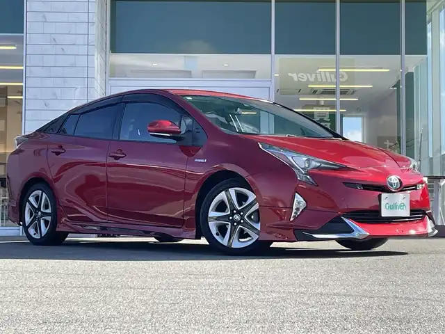 トヨタ プリウス A ツーリングセレクション 兵庫県 2016(平28)年 7.2万km エモーショナルレッド 純正9インチナビ/バックカメラ/Bluetoothオーディオ/フルセグTV/クルーズコントロール（追従）/レザーシート/シートヒーター/LEDヘッドライト/オートライト/コーナーセンサー/社外エアロ/革巻きステアリング