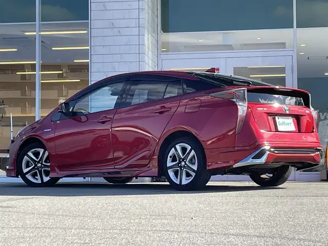 トヨタ プリウス A ツーリングセレクション 兵庫県 2016(平28)年 7.2万km エモーショナルレッド 純正9インチナビ/バックカメラ/Bluetoothオーディオ/フルセグTV/クルーズコントロール（追従）/レザーシート/シートヒーター/LEDヘッドライト/オートライト/コーナーセンサー/社外エアロ/革巻きステアリング