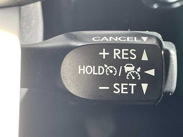 トヨタ プリウス A ツーリングセレクション 兵庫県 2016(平28)年 7.2万km エモーショナルレッド 純正9インチナビ/バックカメラ/Bluetoothオーディオ/フルセグTV/クルーズコントロール（追従）/レザーシート/シートヒーター/LEDヘッドライト/オートライト/コーナーセンサー/社外エアロ/革巻きステアリング