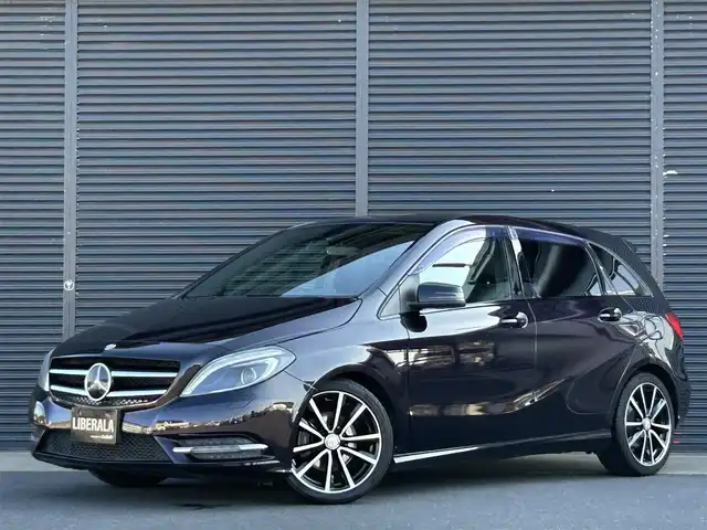 メルセデス・ベンツ Ｂ１８０ スポーツ ナイトパッケージ 茨城県 2014(平26)年 6万km ワインⅡ ナビ/12セグ/BT/USB/ハーフレザー/LED/バックカメラ/パークアシスト/純正フロアマット/純正18インチAW
