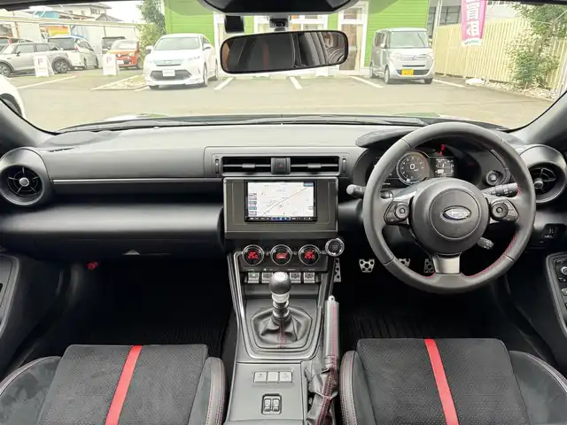 スバル ＢＲＺ S 千葉県 2022(令4)年 0.6万km マグネタイトグレーメタリック ワンオーナー/6速MT車/STiエアロパーツ/STiマフラ０/LEDヘッドライト/クルーズコントロール/純正SDナビ/Bluetooth/バックカメラ/DVD再生機能/ETC/革巻きステアリング/ハーフレザーシート/シートヒーター/純正フロアマット/純正18インチアルミホイール/取扱説明書＆保証書/プッシュスタート/スマートキー/スペアキー