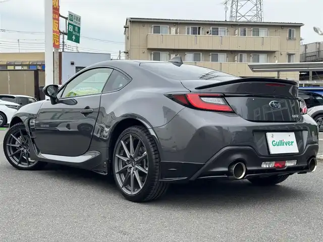 スバル ＢＲＺ S 千葉県 2022(令4)年 0.6万km マグネタイトグレーメタリック ワンオーナー/6速MT車/STiエアロパーツ/STiマフラ０/LEDヘッドライト/クルーズコントロール/純正SDナビ/Bluetooth/バックカメラ/DVD再生機能/ETC/革巻きステアリング/ハーフレザーシート/シートヒーター/純正フロアマット/純正18インチアルミホイール/取扱説明書＆保証書/プッシュスタート/スマートキー/スペアキー