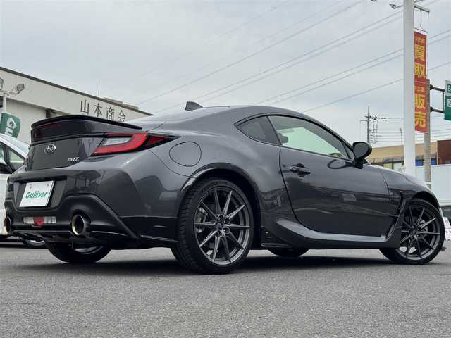 スバル ＢＲＺ S 千葉県 2022(令4)年 0.6万km マグネタイトグレーメタリック ワンオーナー/6速MT車/STiエアロパーツ/STiマフラ０/LEDヘッドライト/クルーズコントロール/純正SDナビ/Bluetooth/バックカメラ/DVD再生機能/ETC/革巻きステアリング/ハーフレザーシート/シートヒーター/純正フロアマット/純正18インチアルミホイール/取扱説明書＆保証書/プッシュスタート/スマートキー/スペアキー