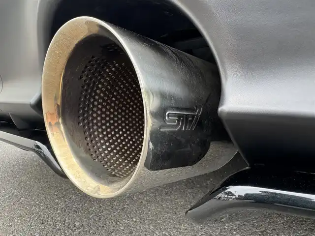 スバル ＢＲＺ S 千葉県 2022(令4)年 0.6万km マグネタイトグレーメタリック ワンオーナー/6速MT車/STiエアロパーツ/STiマフラ０/LEDヘッドライト/クルーズコントロール/純正SDナビ/Bluetooth/バックカメラ/DVD再生機能/ETC/革巻きステアリング/ハーフレザーシート/シートヒーター/純正フロアマット/純正18インチアルミホイール/取扱説明書＆保証書/プッシュスタート/スマートキー/スペアキー
