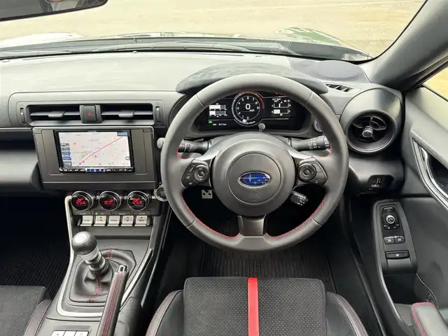 スバル ＢＲＺ S 千葉県 2022(令4)年 0.6万km マグネタイトグレーメタリック ワンオーナー/6速MT車/STiエアロパーツ/STiマフラ０/LEDヘッドライト/クルーズコントロール/純正SDナビ/Bluetooth/バックカメラ/DVD再生機能/ETC/革巻きステアリング/ハーフレザーシート/シートヒーター/純正フロアマット/純正18インチアルミホイール/取扱説明書＆保証書/プッシュスタート/スマートキー/スペアキー