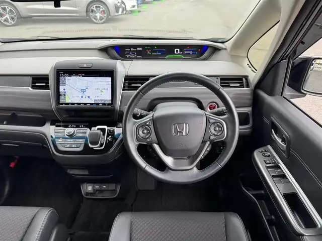 ホンダ フリード ハイブリット G ホンダセンシング 千葉県 2020(令2)年 5.4万km クリスタルブラックパール Honda SENSING/　衝突軽減ブレーキ（CMBS）/　誤発進抑制機能/　歩行者事故低減ステアリング/　先行車発進お知らせ機能/　標識認識機能/　路外逸脱抑制機能/　アダプティブクルーズコントロール（ACC）/　車線維持支援/　システム（LKAS）/　後方誤発進抑制機能/純正8インチナビ/フルセグTV/Bluetooth/CarPlay/バックカメラ/D/N席シートヒーター/両側電動スライドドア/前後ドライブレコーダー/LEDライト/ETC/純正15インチAW