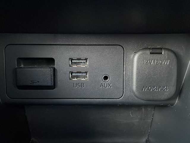 マツダ デミオ 13S 長野県 2014(平26)年 8万km スモーキーローズマイカ 禁煙車/純正ナビ/バックカメラ/ＢｌｕｅｔｏｏｔｈAudio/（ＵＳＢ／ＦＭ／ＡＭ）/社外15インチアルミホイール/ＥＴＣ/ドライブレコーダー/ステアリングスイッチ/アイドリングストップ/オートライト/スマートキー/プッシュスタート/電動格納ミラー/純正フロアマット/HIDライト/横滑り防止/ドアバイザー/Wエアバッグ/ABS