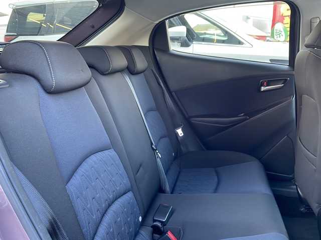 マツダ デミオ 13S 長野県 2014(平26)年 8万km スモーキーローズマイカ 禁煙車/純正ナビ/バックカメラ/ＢｌｕｅｔｏｏｔｈAudio/（ＵＳＢ／ＦＭ／ＡＭ）/社外15インチアルミホイール/ＥＴＣ/ドライブレコーダー/ステアリングスイッチ/アイドリングストップ/オートライト/スマートキー/プッシュスタート/電動格納ミラー/純正フロアマット/HIDライト/横滑り防止/ドアバイザー/Wエアバッグ/ABS