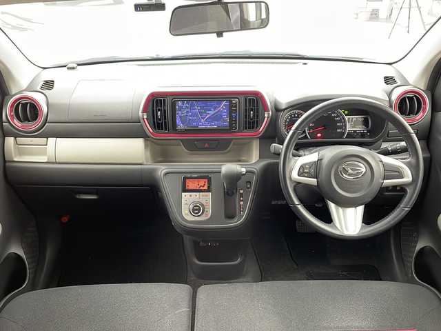 ダイハツ ブーン シルク Gパッケージ SAⅡ 兵庫県 2017(平29)年 4.1万km パールホワイトⅢ ・ワンオーナー車/・純正メモリナビ（フルセグ・USB・BT・SD・DVD）/・バックカメラ/・ETC/・ドライブレコーダー/・スマートアシストII/・レーザーレーダー単眼カメラ/・衝突回避支援ブレーキ/・車線逸脱防止支援/・先行者発進お知らせ機能/・横滑り防止装置/・アイドリングストップ/・ステアリングリモコン/・LEDオートライト/・フォグランプ/・純正14インチアルミホイール/・純正フロアマット/・ドアバイザー/・ベンチシート/・シートリフター/・スマートキー/・プッシュスタート/・スペアキー/・保証書/・取扱説明書/・ワンオーナー