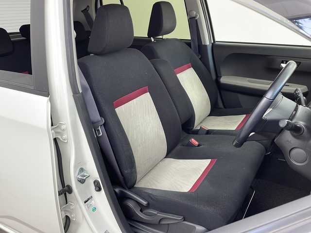 ダイハツ ブーン シルク Gパッケージ SAⅡ 兵庫県 2017(平29)年 4.1万km パールホワイトⅢ ・ワンオーナー車/・純正メモリナビ（フルセグ・USB・BT・SD・DVD）/・バックカメラ/・ETC/・ドライブレコーダー/・スマートアシストII/・レーザーレーダー単眼カメラ/・衝突回避支援ブレーキ/・車線逸脱防止支援/・先行者発進お知らせ機能/・横滑り防止装置/・アイドリングストップ/・ステアリングリモコン/・LEDオートライト/・フォグランプ/・純正14インチアルミホイール/・純正フロアマット/・ドアバイザー/・ベンチシート/・シートリフター/・スマートキー/・プッシュスタート/・スペアキー/・保証書/・取扱説明書/・ワンオーナー