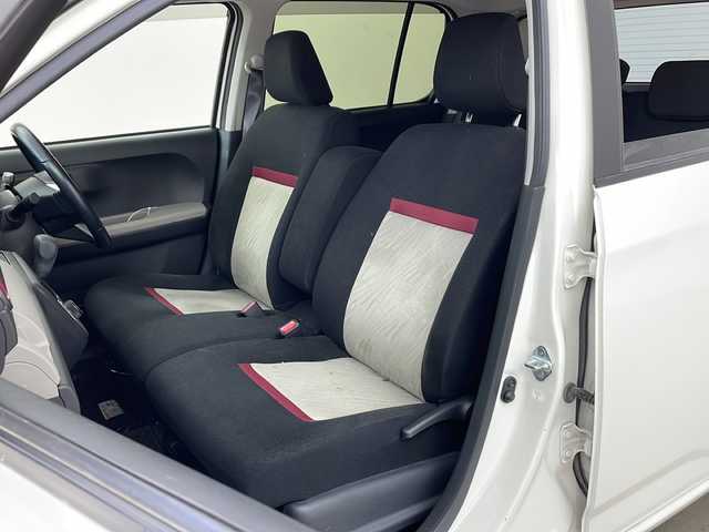 ダイハツ ブーン シルク Gパッケージ SAⅡ 兵庫県 2017(平29)年 4.1万km パールホワイトⅢ ・ワンオーナー車/・純正メモリナビ（フルセグ・USB・BT・SD・DVD）/・バックカメラ/・ETC/・ドライブレコーダー/・スマートアシストII/・レーザーレーダー単眼カメラ/・衝突回避支援ブレーキ/・車線逸脱防止支援/・先行者発進お知らせ機能/・横滑り防止装置/・アイドリングストップ/・ステアリングリモコン/・LEDオートライト/・フォグランプ/・純正14インチアルミホイール/・純正フロアマット/・ドアバイザー/・ベンチシート/・シートリフター/・スマートキー/・プッシュスタート/・スペアキー/・保証書/・取扱説明書/・ワンオーナー