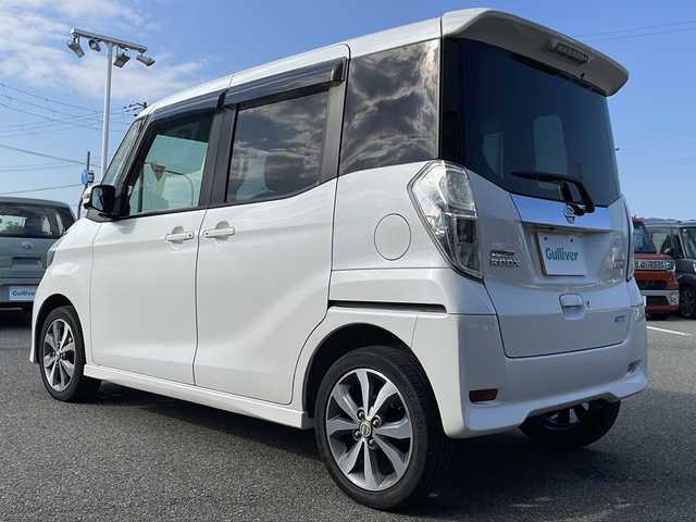 日産 デイズ ルークス ハイウェイスターX Gパッケージ 兵庫県 2015(平27)年 7万km ホワイトパール 社外ナビ（AM/FM/BT/DVD)/・ワンセグTV/バックモニター/アラウンドビューモニター/アイドリングストップ/ステアリングスイッチ/デジタルインナーミラー/両側パワースライドドア/ETC