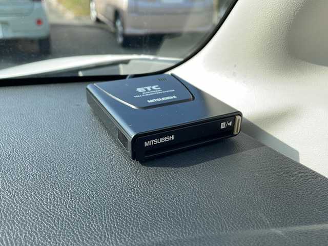 日産 デイズ ルークス ハイウェイスターX Gパッケージ 兵庫県 2015(平27)年 7万km ホワイトパール 社外ナビ（AM/FM/BT/DVD)/・ワンセグTV/バックモニター/アラウンドビューモニター/アイドリングストップ/ステアリングスイッチ/デジタルインナーミラー/両側パワースライドドア/ETC