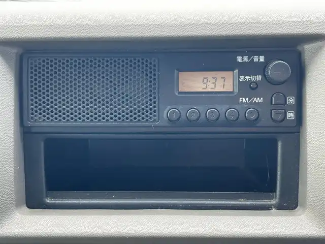 スズキ エブリイ PC 滋賀県 2013(平25)年 3.8万km シルキーシルバーメタリック ガソリン/2WD(FR)/3速AT/カーオーディオ（FM/AM）/パワーステアリング/パワーウィンドウ/ハロゲンヘッドライト/ヘッドライトレベリング/リモコンキー/ゴムフロアマット/マニュアルエアコン/シガーソケット