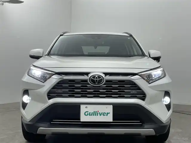 トヨタ ＲＡＶ４ G Zパッケージ 岡山県 2019(令1)年 4.1万km ホワイトパールクリスタルシャイン 純正９インチナビ/【Bluetooth/フルセグTV/CD/DVD】/衝突軽減ブレーキシステム/追従型クルーズコントロール/黒合皮シート/社外デジタルインナーミラー（ドラレコ一体型）/ビルトインＥＴＣ/ＬＥＤヘッドライト/オートハイビーム/前席シートヒーター/ステアリングヒーター/運転席パワシート/シートメモリー/バックカメラ/プッシュスタート/踏み間違い防止/オートブレーキホールド/ブラインドスポットモニター/ISOFIX/チルトステアリング/シートリフター/ウインカーミラー/ドアバイザー