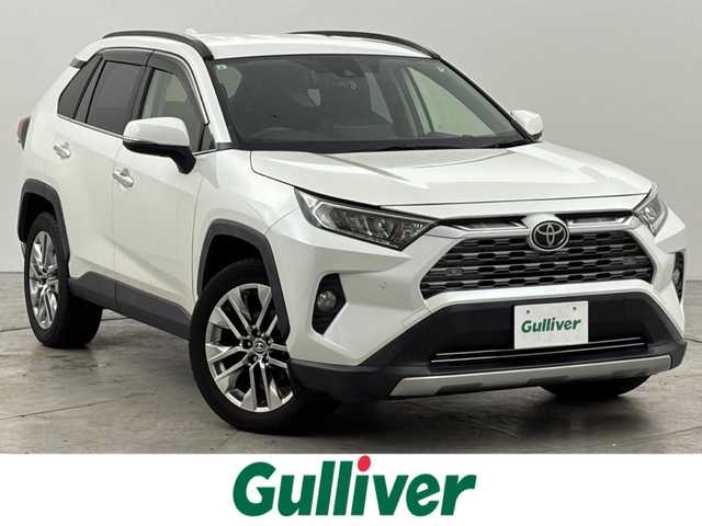 トヨタ ＲＡＶ４ G Zパッケージ 福岡県 2019(令1)年 4.1万km ホワイトパールクリスタルシャイン 純正９型ナビ／フルセグＴＶ　/バックカメラ　/デジタルルームミラー　/ビルトインETC　/ドライブレコーダー　/トヨタセーフティセンス　/レーダークルーズコントロール　/コーナーセンサー　/衝突軽減ブレーキ　/レーンキープ　/ブラインドスポットモニター　/アクセル踏み間違い防止　/ダウンヒルアシストコントロール　/パワーシート　/シートヒーター　/ステアリングヒーター　/パワーバックドア　/ルーフレール　/ＬＥＤヘッドライト　/純正１９インチアルミホイール