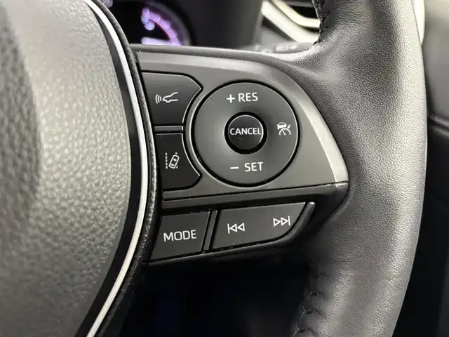トヨタ ＲＡＶ４ G Zパッケージ 福岡県 2019(令1)年 4.1万km ホワイトパールクリスタルシャイン 純正９型ナビ／フルセグＴＶ　/バックカメラ　/デジタルルームミラー　/ビルトインETC　/ドライブレコーダー　/トヨタセーフティセンス　/レーダークルーズコントロール　/コーナーセンサー　/衝突軽減ブレーキ　/レーンキープ　/ブラインドスポットモニター　/アクセル踏み間違い防止　/ダウンヒルアシストコントロール　/パワーシート　/シートヒーター　/ステアリングヒーター　/パワーバックドア　/ルーフレール　/ＬＥＤヘッドライト　/純正１９インチアルミホイール