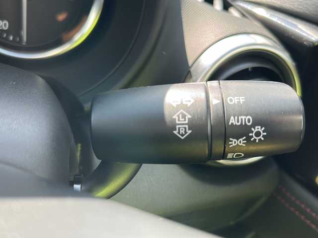 マツダ ロードスター S スペシャルパッケージ 岐阜県 2016(平28)年 9.5万km ジェットブラックマイカ 登録時走行距離94876km/純正ナビ　/Blue tooth/CD/DVD/AUX可　/フルセグテレビ　/USB入力端子/スマートキー　/スペアキー１本　/ＬＥＤヘッドライト　/オートライト　/プッシュスタート　/純正フロアマット　/純正１６アルミホイール　/横滑り防止装置/HKSマフラー/オープンカー/6MT/エアバッグW