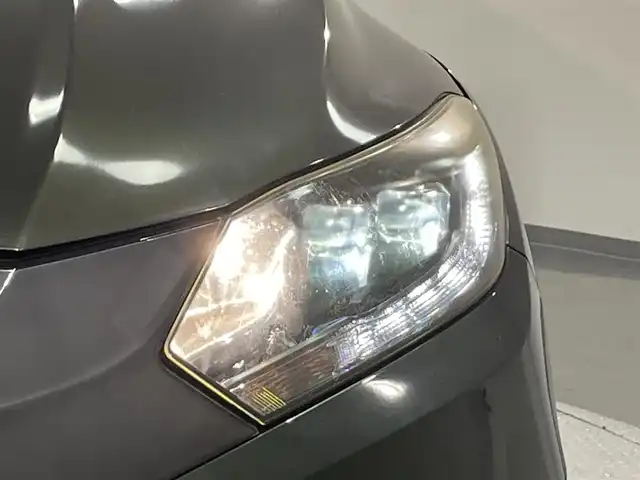 ホンダ ヴェゼル ハイブリッド X 愛知県 2015(平27)年 6.8万km ミスティックグリーンパール 純正ナビ/FM/AM/SD/DVD/HDMI/Bluetooth/ワンセグ/パドルシフト/ステアリングリモコン/LEDヘッドライト/フォグランプ/ドアバイザー/プッシュスタート/保証書・取説/ワンオーナー/スマートキー/オートエアコン/スペアキー/クルーズコントロール/ETC/バックカメラ/純正フロアマット/純正アルミホイール/オートライト