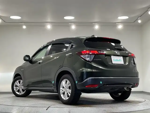 ホンダ ヴェゼル ハイブリッド X 愛知県 2015(平27)年 6.8万km ミスティックグリーンパール 純正ナビ/FM/AM/SD/DVD/HDMI/Bluetooth/ワンセグ/パドルシフト/ステアリングリモコン/LEDヘッドライト/フォグランプ/ドアバイザー/プッシュスタート/保証書・取説/ワンオーナー/スマートキー/オートエアコン/スペアキー/クルーズコントロール/ETC/バックカメラ/純正フロアマット/純正アルミホイール/オートライト