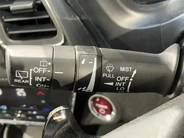 ホンダ ヴェゼル ハイブリッド X 愛知県 2015(平27)年 6.8万km ミスティックグリーンパール 純正ナビ/FM/AM/SD/DVD/HDMI/Bluetooth/ワンセグ/パドルシフト/ステアリングリモコン/LEDヘッドライト/フォグランプ/ドアバイザー/プッシュスタート/保証書・取説/ワンオーナー/スマートキー/オートエアコン/スペアキー/クルーズコントロール/ETC/バックカメラ/純正フロアマット/純正アルミホイール/オートライト