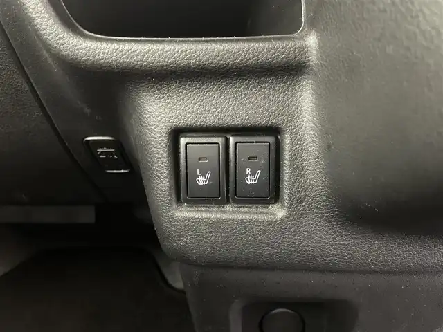 スズキ スペーシア HYBRID X 福井県 2018(平30)年 0.7万km オフブルーM ４WD/ディラーオプション７インチナビ【AVIC-RW901】/CD/DVD/フルセグTV/Bluetooth/SD/USB/AM/FM/スズキセーフティサポート/・デュアルセンサーブレーキ/・誤発進抑制機能/・後方誤発進抑制機能/・パーキングセンサー/・車線逸脱警報機能/・車線逸脱抑制機能/・ふらつき警報機能/・標識認識機能/プッシュスタート /スペアキー/LEDヘッドライト/オートライト /シートヒーター /両側パワースライドドア/電動格納式ミラー/後部座席ロールサンシェード