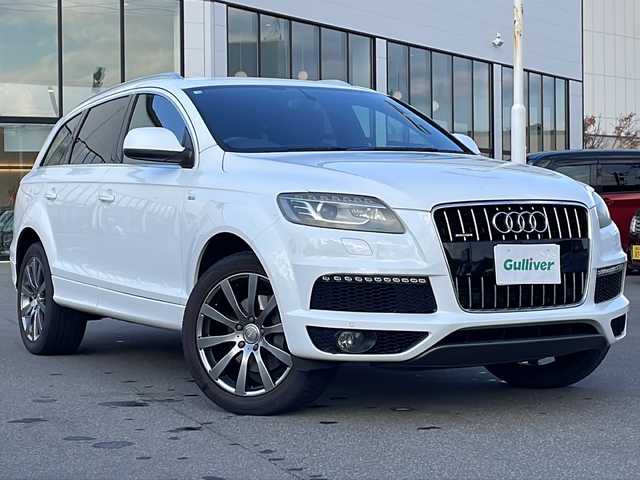 アウディ Ｑ７ 3.0TFSIクワトロ 青森県 2011(平23)年 10万km アイビスホワイト ・4WD/・純正ナビ/・ワンセグ/・バックカメラ/・サイドカメラ/・横滑り抑制装置/・オートライト/・オートマチックハイビーム/・前後コーナーセンサー/・パワーバックドア/・アイドリングストップ/・パワーシート(D+N席)/・エアーシート(D+N席)/・純正フロアマット/・電動格納ミラー/・純正AW20インチ
