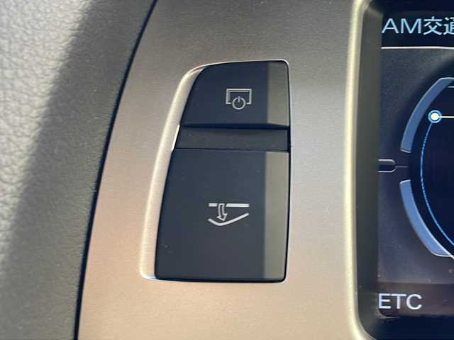 アウディ Ｑ７ 3.0TFSIクワトロ 青森県 2011(平23)年 10万km アイビスホワイト ・4WD/・純正ナビ/・ワンセグ/・バックカメラ/・サイドカメラ/・横滑り抑制装置/・オートライト/・オートマチックハイビーム/・前後コーナーセンサー/・パワーバックドア/・アイドリングストップ/・パワーシート(D+N席)/・エアーシート(D+N席)/・純正フロアマット/・電動格納ミラー/・純正AW20インチ