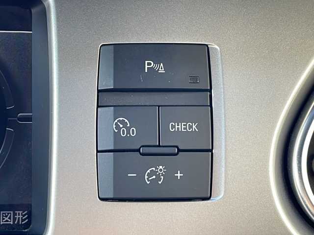 アウディ Ｑ７ 3.0TFSIクワトロ 青森県 2011(平23)年 10万km アイビスホワイト ・4WD/・純正ナビ/・ワンセグ/・バックカメラ/・サイドカメラ/・横滑り抑制装置/・オートライト/・オートマチックハイビーム/・前後コーナーセンサー/・パワーバックドア/・アイドリングストップ/・パワーシート(D+N席)/・エアーシート(D+N席)/・純正フロアマット/・電動格納ミラー/・純正AW20インチ