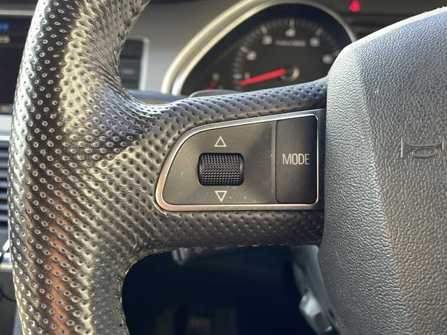 アウディ Ｑ７ 3.0TFSIクワトロ 青森県 2011(平23)年 10万km アイビスホワイト ・4WD/・純正ナビ/・ワンセグ/・バックカメラ/・サイドカメラ/・横滑り抑制装置/・オートライト/・オートマチックハイビーム/・前後コーナーセンサー/・パワーバックドア/・アイドリングストップ/・パワーシート(D+N席)/・エアーシート(D+N席)/・純正フロアマット/・電動格納ミラー/・純正AW20インチ