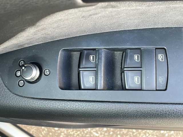 アウディ Ｑ７ 3.0TFSIクワトロ 青森県 2011(平23)年 10万km アイビスホワイト ・4WD/・純正ナビ/・ワンセグ/・バックカメラ/・サイドカメラ/・横滑り抑制装置/・オートライト/・オートマチックハイビーム/・前後コーナーセンサー/・パワーバックドア/・アイドリングストップ/・パワーシート(D+N席)/・エアーシート(D+N席)/・純正フロアマット/・電動格納ミラー/・純正AW20インチ