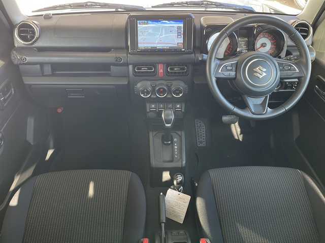 スズキ ジムニー シエラ JC 長野県 2024(令6)年 1.1万km ジャングルグリーン ４ＷＤ/純正メモリナビフルセグＴＶ/バックカメラ/ＥＴＣ/純正15インチアルミ/シートヒーター/アイドリングストップ/レーンキープ/パーキングアシスト/ワンオーナー/保証書・取説