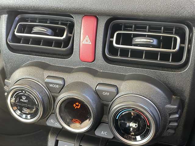 スズキ ジムニー シエラ JC 長野県 2024(令6)年 1.1万km ジャングルグリーン ４ＷＤ/純正メモリナビフルセグＴＶ/バックカメラ/ＥＴＣ/純正15インチアルミ/シートヒーター/アイドリングストップ/レーンキープ/パーキングアシスト/ワンオーナー/保証書・取説