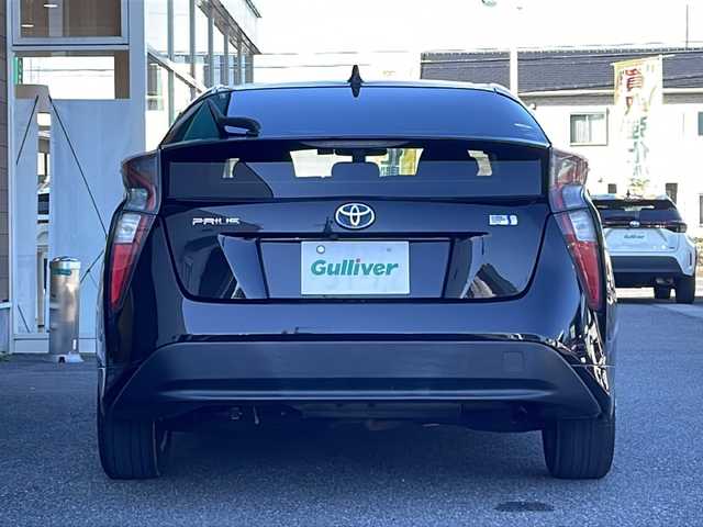 トヨタ プリウス S 岐阜県 2016(平28)年 10.9万km アティチュードブラックマイカ 禁煙車/純正ナビ/レーダークルーズコントロール/フルセグTV/レーンキープアシスト/衝突軽減ブレーキ/ハンドルスイッチ/ビルトインETC/ドライブレコーダー/バックカメラ/純正フロアマット/社外アルミホイール/盗難防止/ドアバイザー/オートライト/オートハイビーム/オートエアコン/スマートキー