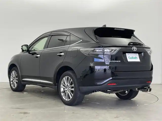 トヨタ ハリアー プレミアム 富山県 2015(平27)年 5.2万km ブラック サンルーフ/純正9型ナビ（AM/FM/DVD/BT/フルセグ）/バックカメラ/前後ドライブレコーダー/ETC/レザーシート/D/N席パワーシート/D席メモリシート/D/N席シートヒーター/衝突被害軽減システム/クルーズコントロール/レーンキープアシスト/横滑り防止装置/アイドリングストップ/パワーバックドア/純正アルミホイール/純正フロアマット/オートLEDライト/オートマチックハイビーム/フォグライト/ウッドコンビステアリング/ステアリングスイッチ/スマートキー/スペアキー