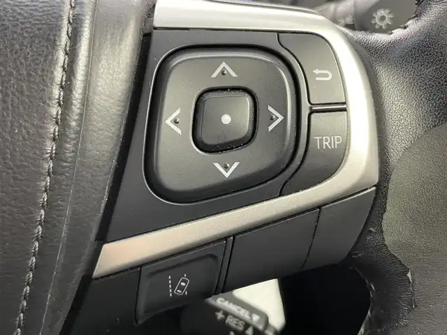 トヨタ ハリアー プレミアム 富山県 2015(平27)年 5.2万km ブラック サンルーフ/純正9型ナビ（AM/FM/DVD/BT/フルセグ）/バックカメラ/前後ドライブレコーダー/ETC/レザーシート/D/N席パワーシート/D席メモリシート/D/N席シートヒーター/衝突被害軽減システム/クルーズコントロール/レーンキープアシスト/横滑り防止装置/アイドリングストップ/パワーバックドア/純正アルミホイール/純正フロアマット/オートLEDライト/オートマチックハイビーム/フォグライト/ウッドコンビステアリング/ステアリングスイッチ/スマートキー/スペアキー