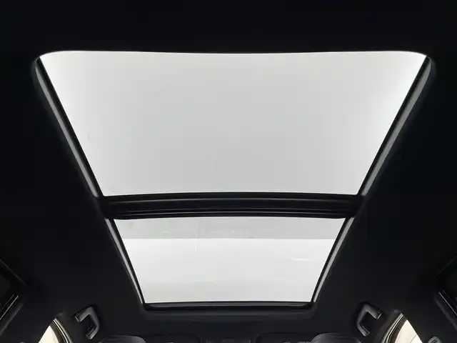 トヨタ ハリアー プレミアム 富山県 2015(平27)年 5.2万km ブラック サンルーフ/純正9型ナビ（AM/FM/DVD/BT/フルセグ）/バックカメラ/前後ドライブレコーダー/ETC/レザーシート/D/N席パワーシート/D席メモリシート/D/N席シートヒーター/衝突被害軽減システム/クルーズコントロール/レーンキープアシスト/横滑り防止装置/アイドリングストップ/パワーバックドア/純正アルミホイール/純正フロアマット/オートLEDライト/オートマチックハイビーム/フォグライト/ウッドコンビステアリング/ステアリングスイッチ/スマートキー/スペアキー