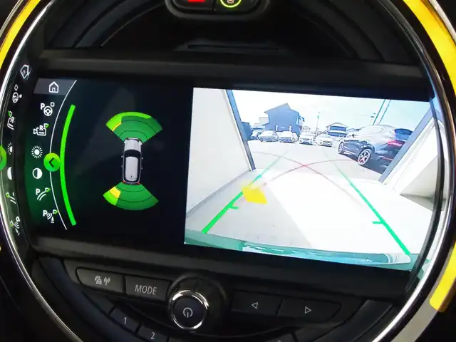 ＭＩＮＩ ミニ クーパー D 岐阜県 2020(令2)年 5.1万km ブリティッシュレーシンググリーン ペッパーパッケージ/ライトパッケージ/エキサイトメントパッケージ/カメラパーキングアシストパッケージ/ストレージコンパートメントパッケージ/レインセンサー/USB/ユニオンジャックテール/リアフォグ/アンビエントライト/前後ドラレコ/前後コーナーセンサー/バックカメラ/LED