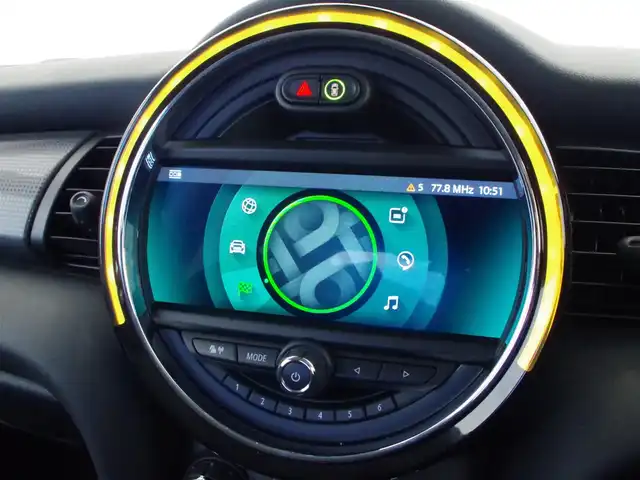 ＭＩＮＩ ミニ クーパー D 岐阜県 2020(令2)年 5.1万km ブリティッシュレーシンググリーン ペッパーパッケージ/ライトパッケージ/エキサイトメントパッケージ/カメラパーキングアシストパッケージ/ストレージコンパートメントパッケージ/レインセンサー/USB/ユニオンジャックテール/リアフォグ/アンビエントライト/前後ドラレコ/前後コーナーセンサー/バックカメラ/LED