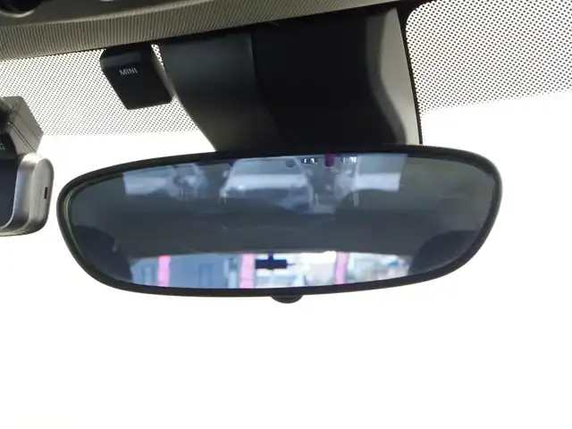 ＭＩＮＩ ミニ クーパー D 岐阜県 2020(令2)年 5.1万km ブリティッシュレーシンググリーン ペッパーパッケージ/ライトパッケージ/エキサイトメントパッケージ/カメラパーキングアシストパッケージ/ストレージコンパートメントパッケージ/レインセンサー/USB/ユニオンジャックテール/リアフォグ/アンビエントライト/前後ドラレコ/前後コーナーセンサー/バックカメラ/LED