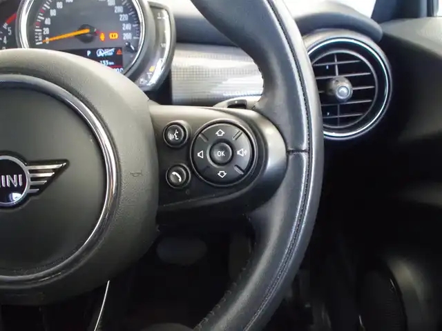 ＭＩＮＩ ミニ クーパー D 岐阜県 2020(令2)年 5.1万km ブリティッシュレーシンググリーン ペッパーパッケージ/ライトパッケージ/エキサイトメントパッケージ/カメラパーキングアシストパッケージ/ストレージコンパートメントパッケージ/レインセンサー/USB/ユニオンジャックテール/リアフォグ/アンビエントライト/前後ドラレコ/前後コーナーセンサー/バックカメラ/LED