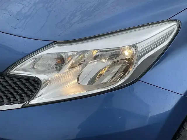 日産 ノート X FOUR 岩手県 2015(平27)年 10.8万km シャイニングブルー 禁煙車/パートタイム4WD/純正SDナビ/フルセグTV/CD/DVD/FM/AM/USB入力端子/バックカメラ/衝突被害軽減ブレーキ/レーンキープアシスト/横滑り防止装置/シガーソケット/電動格納ミラー/ヘッドライトレベライザー/スペアキー/ETC/ドラレコ